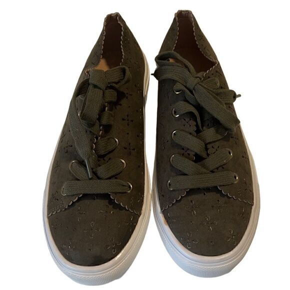 LOFT Olive Green Suede Eyelet Perforated Lace Up Sneaker Size 7.5 - Picture 3 of 10
